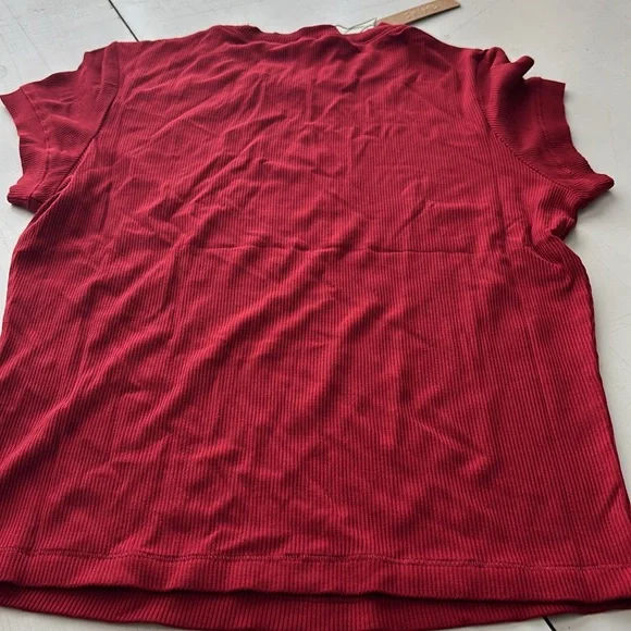 SKIMS soft lounge Short Sleeve Tee
Color BRICK - Picture 3 of 3